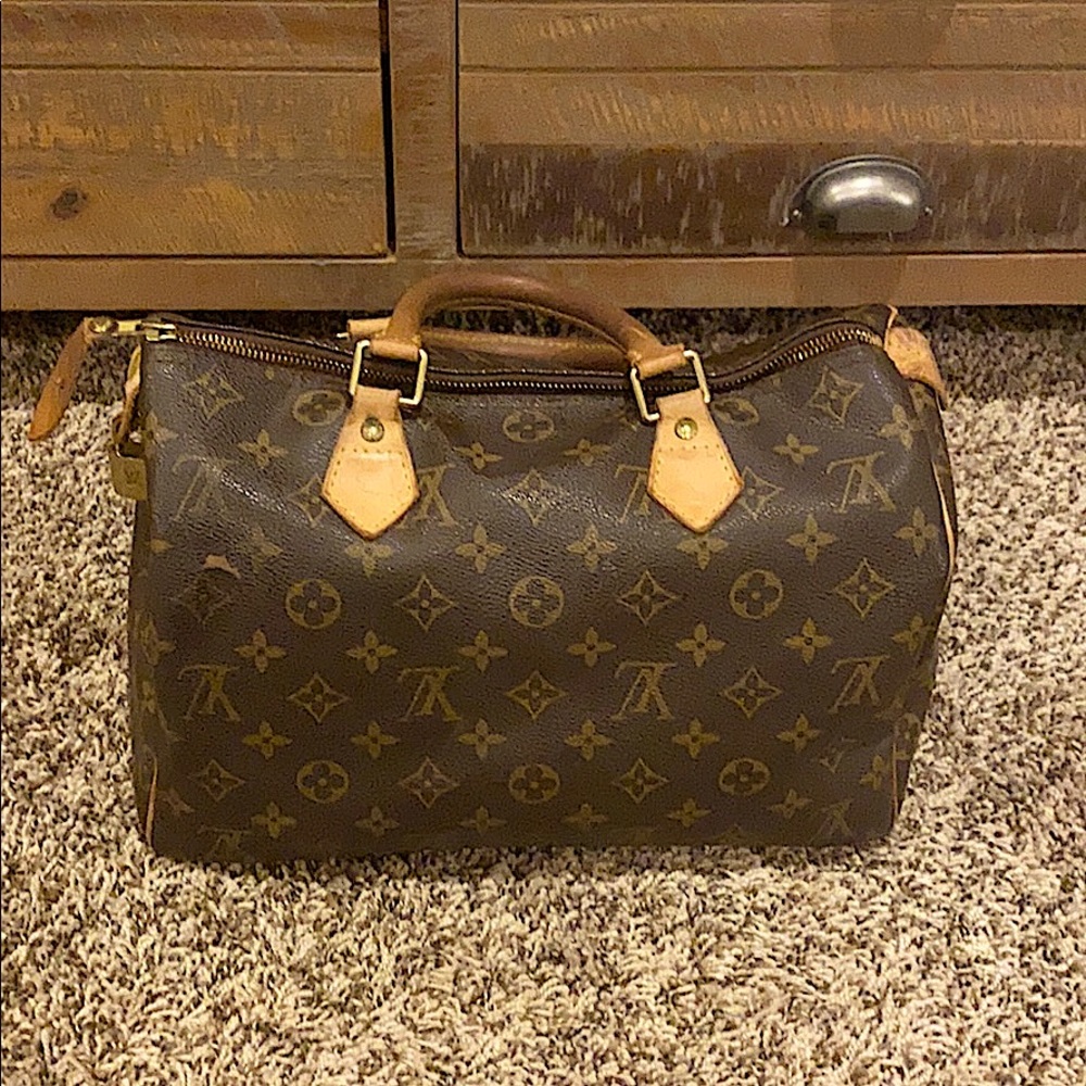 Authentic vintage Louis Vuitton speedy 30